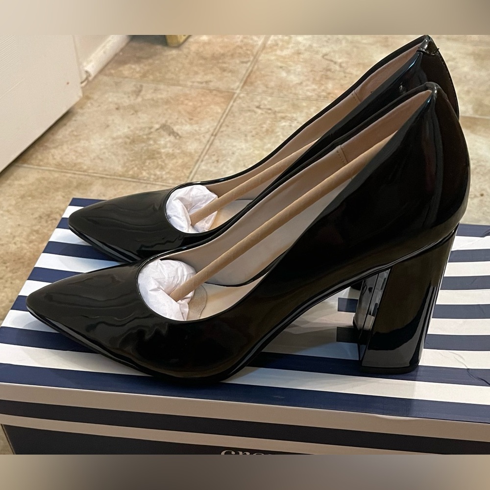 Brand New Crown & Ivy Block Heels Sz 9